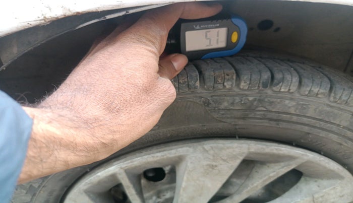 2011 Maruti Wagon R 1.0 LXI, Petrol, Manual, 1,41,502 km, tyre