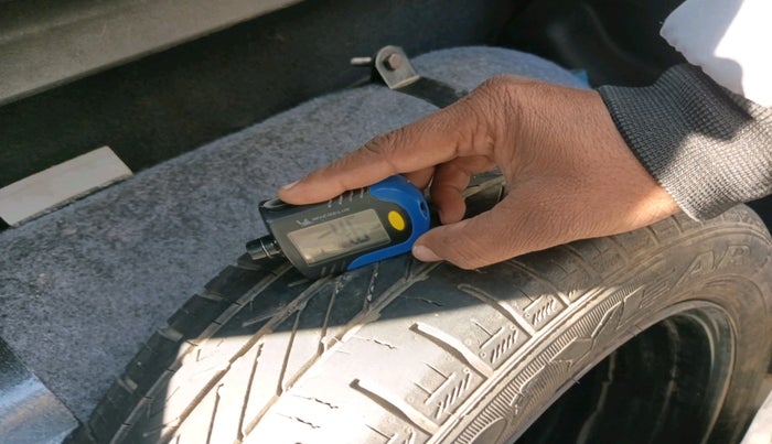 2014 Hyundai Grand i10 SPORTZ AT 1.2 KAPPA VTVT, Petrol, Automatic, 1,30,388 km, tyre