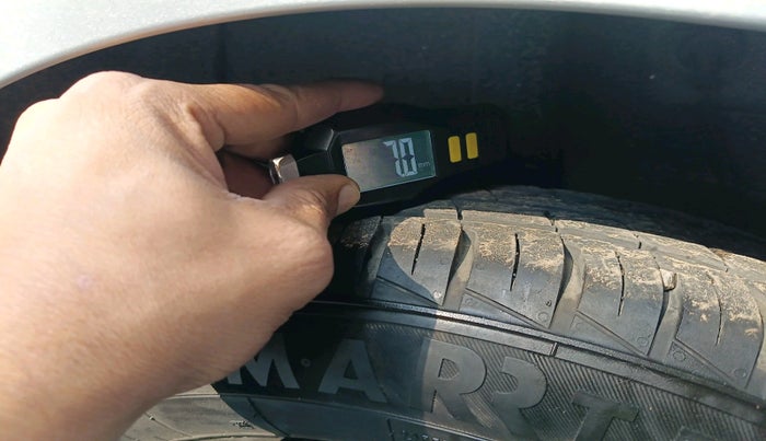 2022 Hyundai GRAND I10 NIOS SPORTZ AMT 1.2 KAPPA VTVT, Petrol, Automatic, 10,402 km, tyre