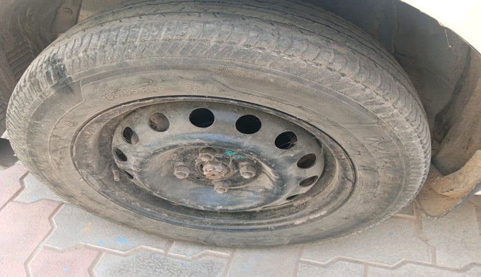 2014 Hyundai Elite i20 SPORTZ 1.2, Petrol, Manual, 1,02,740 km, tyre