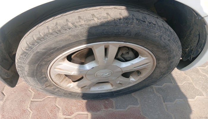 2014 Hyundai Elite i20 SPORTZ 1.2, Petrol, Manual, 1,02,740 km, tyre