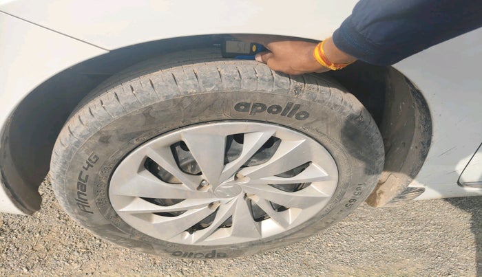 2023 Maruti Baleno DELTA CNG 1.2L, Petrol, Manual, 50,201 km, tyre