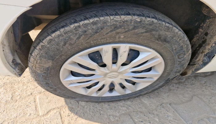 2023 Maruti Dzire VXI CNG, Petrol, Manual, 47,295 km, tyre