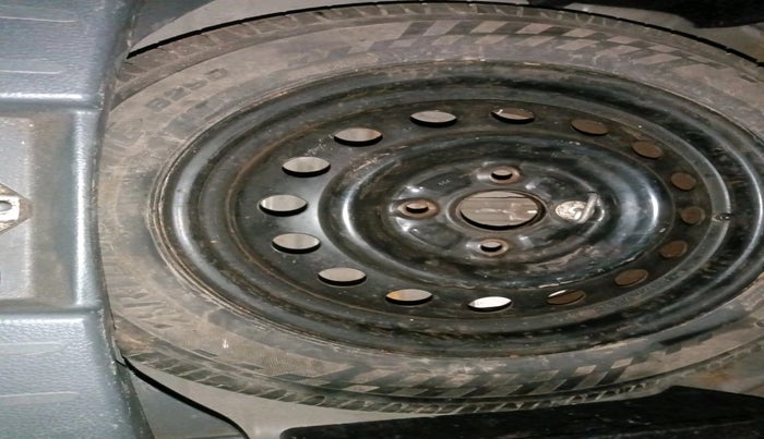 2011 Maruti Wagon R 1.0 VXI, Petrol, Manual, 45,160 km, tyre