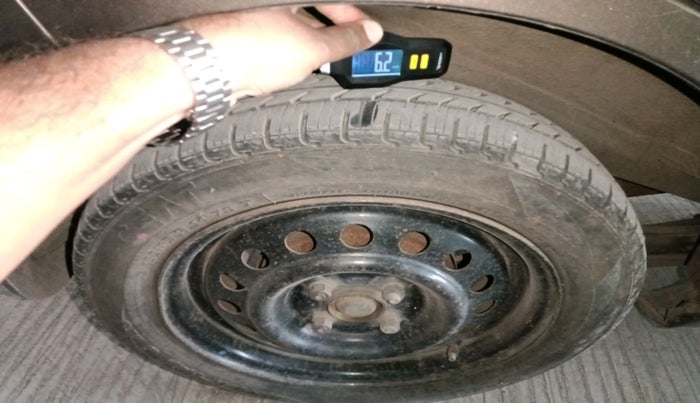 2011 Maruti Wagon R 1.0 VXI, Petrol, Manual, 45,160 km, tyre