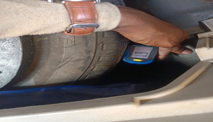 2022 Mahindra XUV300 W6 1.2 PETROL, Petrol, Manual, 26,433 km, tyre