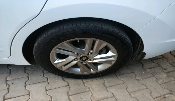 2021 Hyundai New Elantra 2.0 SX(O) AT PETROL, Petrol, Automatic, 27,111 km, tyre