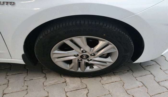 2021 Hyundai New Elantra 2.0 SX(O) AT PETROL, Petrol, Automatic, 27,111 km, tyre