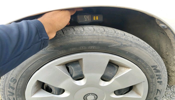 2013 Maruti Alto K10 VXI, Petrol, Manual, 1,22,783 km, tyre