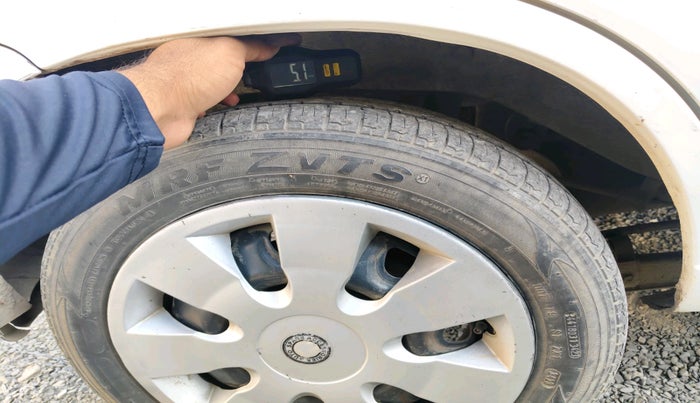 2013 Maruti Alto K10 VXI, Petrol, Manual, 1,22,783 km, tyre