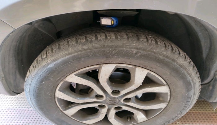 2014 Nissan Terrano XL D PLUS, Diesel, Manual, 98,393 km, tyre