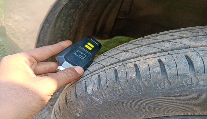 2017 Maruti Wagon R 1.0 VXI AMT, Petrol, Automatic, 37,744 km, tyre