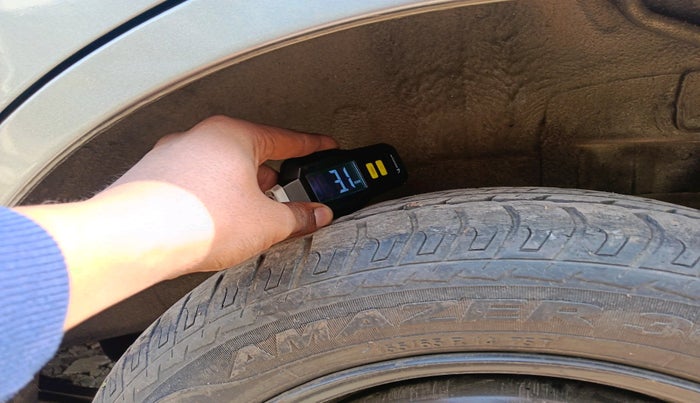 2017 Maruti Wagon R 1.0 VXI AMT, Petrol, Automatic, 37,744 km, tyre