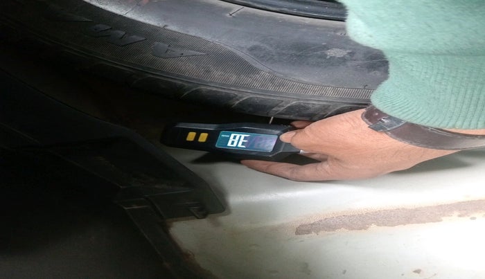 2018 Maruti Swift VXI AMT, Petrol, Automatic, 1,15,650 km, tyre