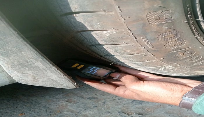 2018 Maruti Swift VXI AMT, Petrol, Automatic, 1,15,650 km, tyre