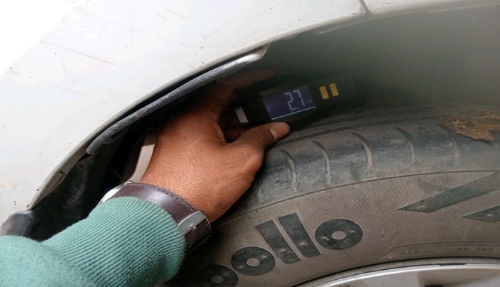 2018 Maruti Swift VXI AMT, Petrol, Automatic, 1,15,650 km, tyre