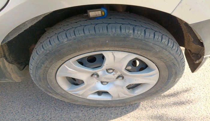 2014 Ford Ecosport TREND 1.5L DIESEL, Diesel, Manual, 1,30,259 km, tyre