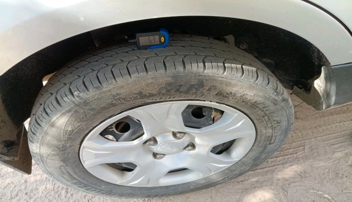 2014 Ford Ecosport TREND 1.5L DIESEL, Diesel, Manual, 1,30,259 km, tyre