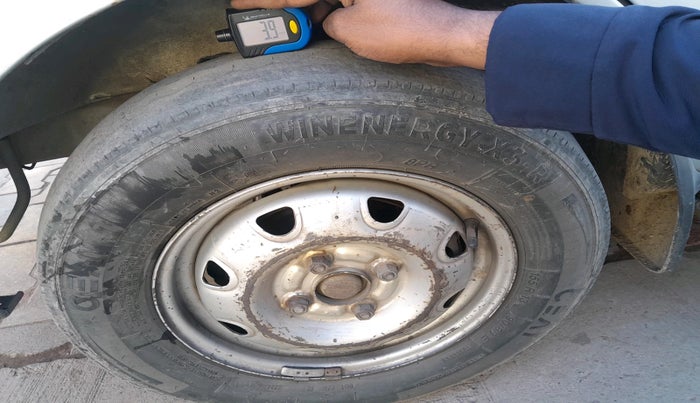 2015 Maruti Eeco 5 STR WITH A/C+HTR, Petrol, Manual, 1,35,278 km, tyre