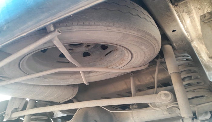 2015 Maruti Eeco 5 STR WITH A/C+HTR, Petrol, Manual, 1,35,278 km, tyre