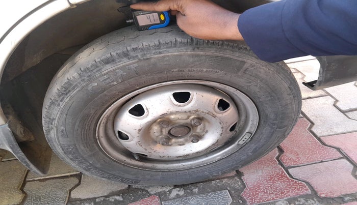 2015 Maruti Eeco 5 STR WITH A/C+HTR, Petrol, Manual, 1,35,278 km, tyre