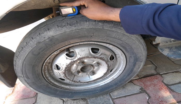 2015 Maruti Eeco 5 STR WITH A/C+HTR, Petrol, Manual, 1,35,278 km, tyre