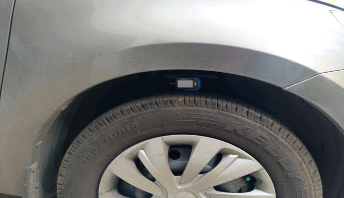 2018 Maruti Dzire VXI, Petrol, Manual, 68,459 km, tyre