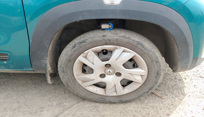 2022 Renault Kwid RXT 1.0 AMT, Petrol, Automatic, 45,012 km, tyre