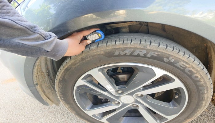 2024 Tata ALTROZ XZ PETROL, Petrol, Manual, 10,848 km, tyre