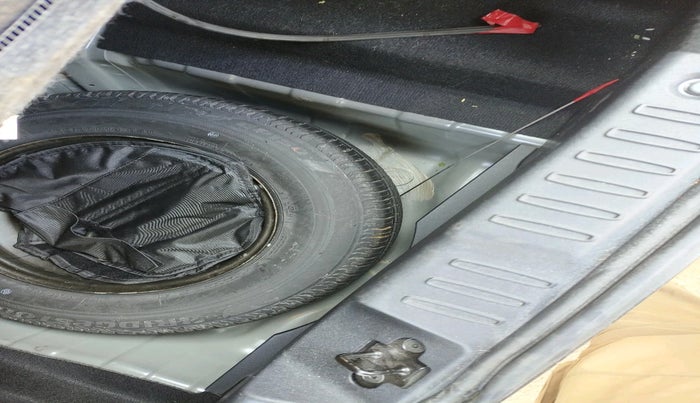 2024 Tata ALTROZ XZ PETROL, Petrol, Manual, 10,848 km, tyre