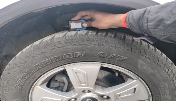 2012 Mahindra XUV500 W8, Diesel, Manual, 1,72,314 km, tyre