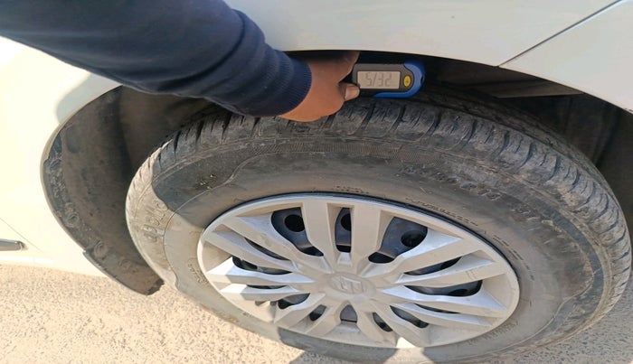 2024 Maruti Dzire VXI, Petrol, Manual, 18,166 km, tyre