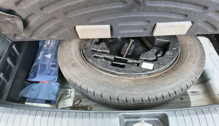 2017 Hyundai Creta E PLUS 1.6 PETROL, Petrol, Manual, 48,845 km, tyre