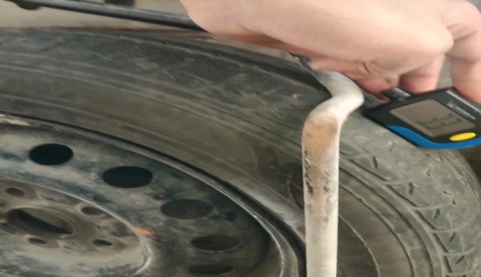 2016 Maruti Ertiga VXI CNG, Petrol, Manual, 97,569 km, tyre