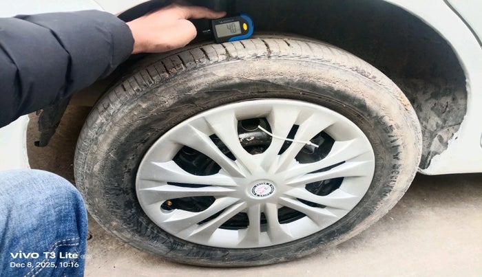 2016 Maruti Ertiga VXI CNG, Petrol, Manual, 97,569 km, tyre