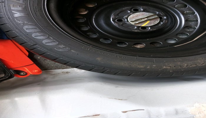 2015 Honda City 1.5L I-VTEC V MT, Petrol, Manual, 43,508 km, tyre