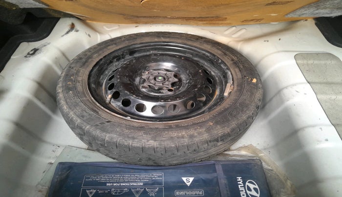 2015 Hyundai Xcent S 1.1 CRDI, Diesel, Manual, 1,12,268 km, tyre