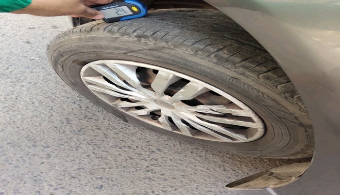 2011 Nissan Sunny XL, Petrol, Manual, 85,734 km, tyre