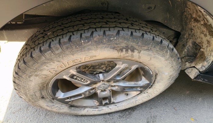 2023 Mahindra Thar LX HT PETROL 4WD MT, Petrol, Manual, 9,083 km, tyre