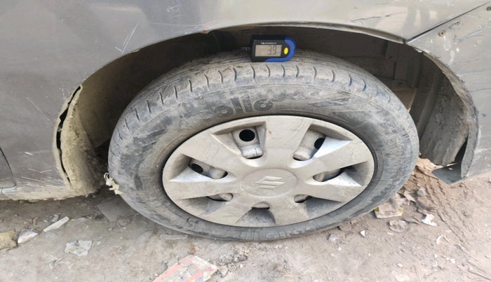 2013 Maruti Wagon R 1.0 LXI, Petrol, Manual, 92,549 km, tyre