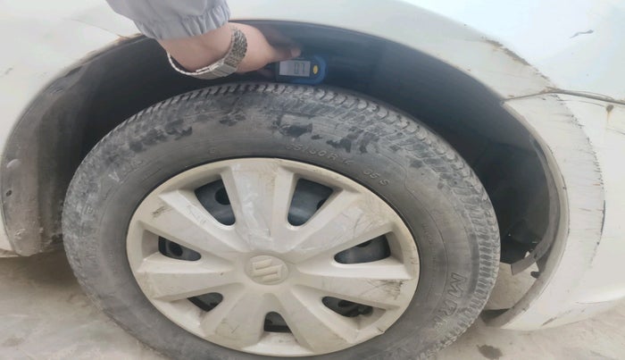 2011 Maruti Swift Dzire VXI, Petrol, Manual, 1,06,973 km, tyre