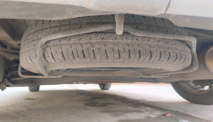 2021 Maruti Ertiga ZXI SHVS, Petrol, Manual, 95,742 km, tyre