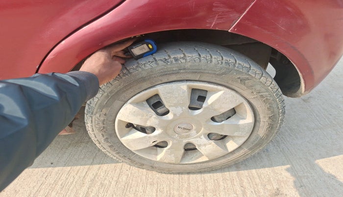 2013 Chevrolet Spark LT 1.0, Petrol, Manual, 60,001 km, tyre