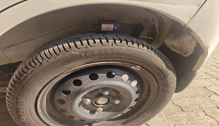 2013 Maruti Wagon R 1.0 VXI, Petrol, Manual, 66,521 km, tyre