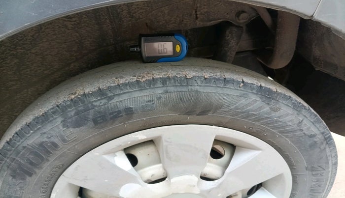 2012 Maruti Wagon R 1.0 LXI LPG, Petrol, Manual, 1,03,675 km, tyre