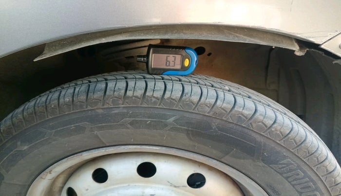 2012 Maruti Wagon R 1.0 LXI LPG, Petrol, Manual, 1,03,675 km, tyre