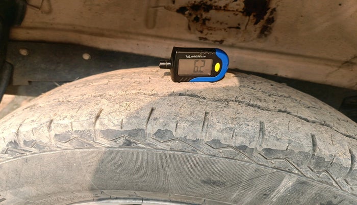 2011 Mahindra Scorpio LX, Diesel, Manual, 1,86,068 km, tyre