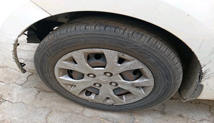 2013 Hyundai Grand i10 SPORTZ 1.1 CRDI, Diesel, Manual, 1,26,164 km, tyre