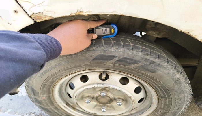 2014 Hyundai Eon ERA +, Petrol, Manual, 61,505 km, tyre