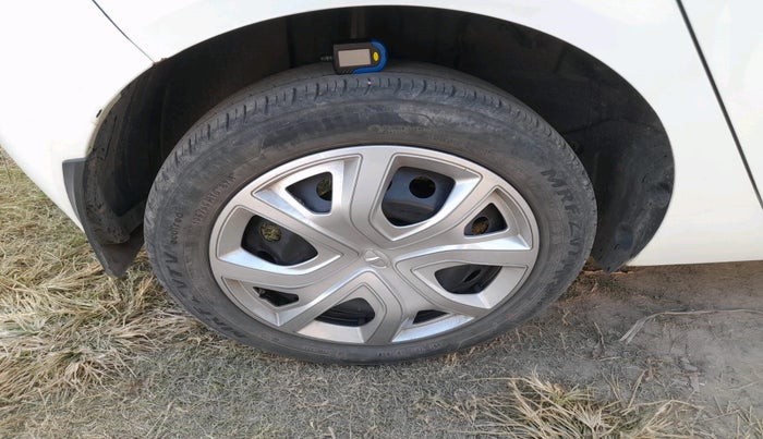 2022 Tata ALTROZ XM PLUS PETROL, Petrol, Manual, 20,295 km, tyre